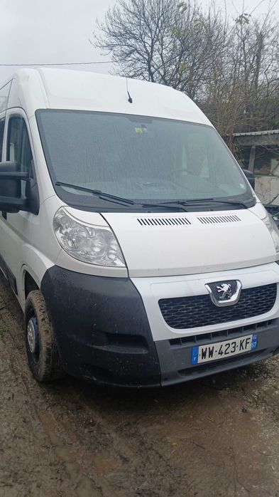 Продавам товарен бус Peugeot Boxer 2.2 HDI