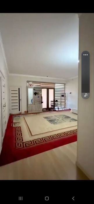 Yangi qurilgan zamonaviy kotej