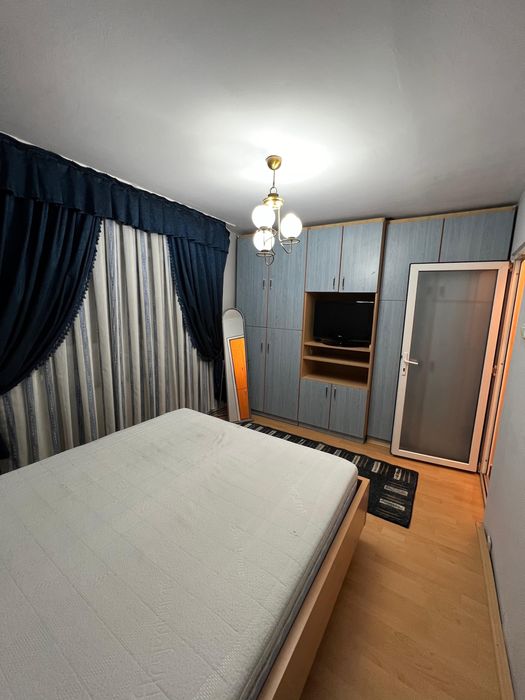 Inchiriez apartament 3 camere MOBILAT
