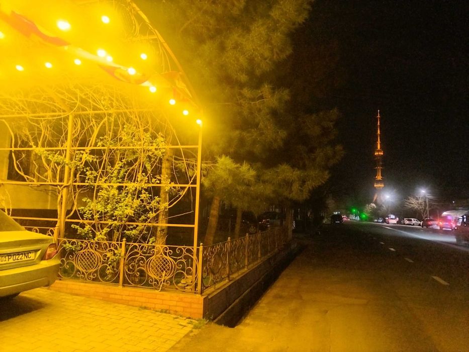 ХОСТЕЛ янги очилдик шинам ва арзон без закс йўқ