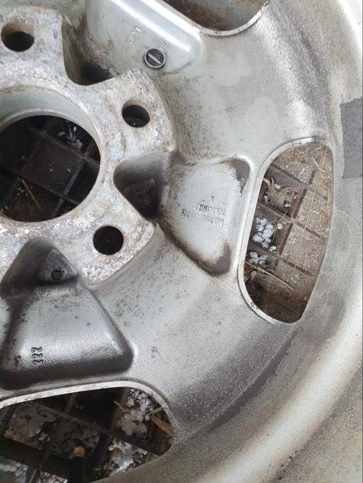 Продавам 4 броя алуминиеви джанти за Е-класа W210