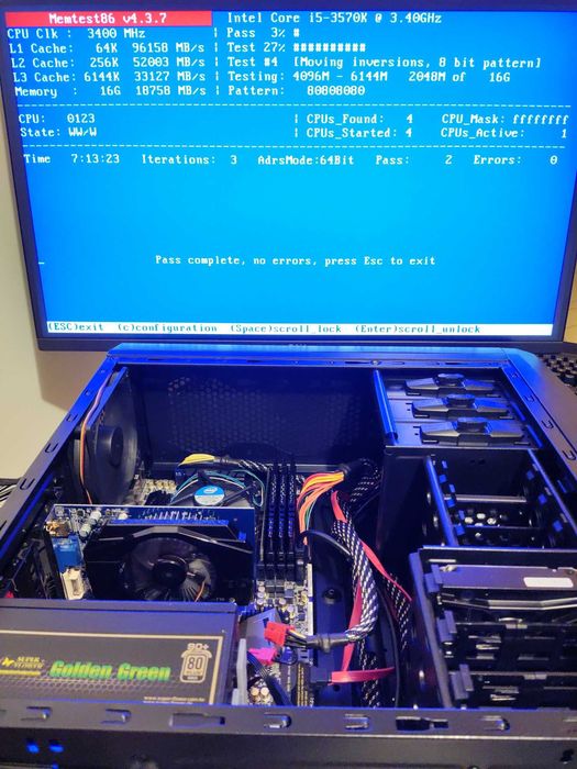 RAM DDR3 - Corsair Vengeance - 4x4 Gb 1866 (2) + 1600 (2) Mhz