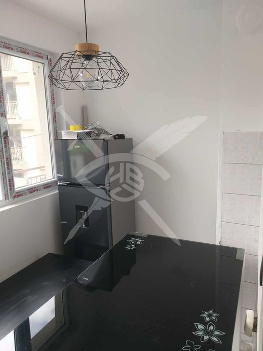 Дава се под наем Тристаен апартамент в Варна, Колхозен пазар - 72 кв.м за 400 € - Снимка #1