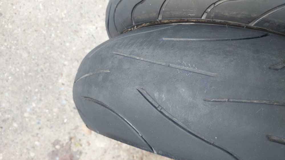 Set 190 50 17 . 120 70 17 dot 2025 Michelin pilot power 2ct