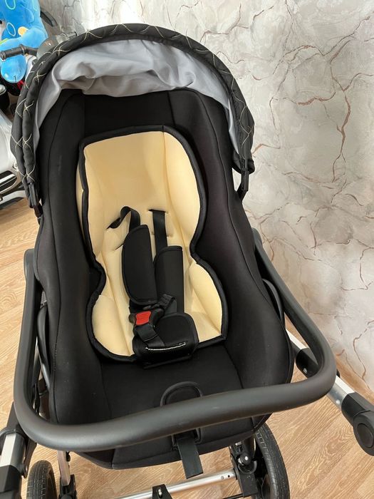 Продам коляску большую