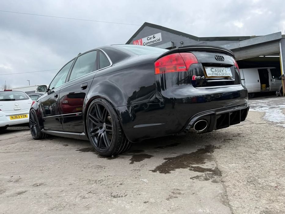 Задна броня,задни калници и прагове за rs4 b7 sedan