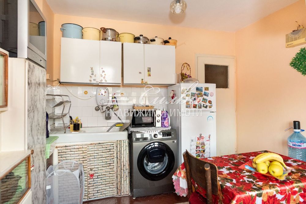 Тристаен апартамент с площ от 77 кв.м.- кв. Тракия