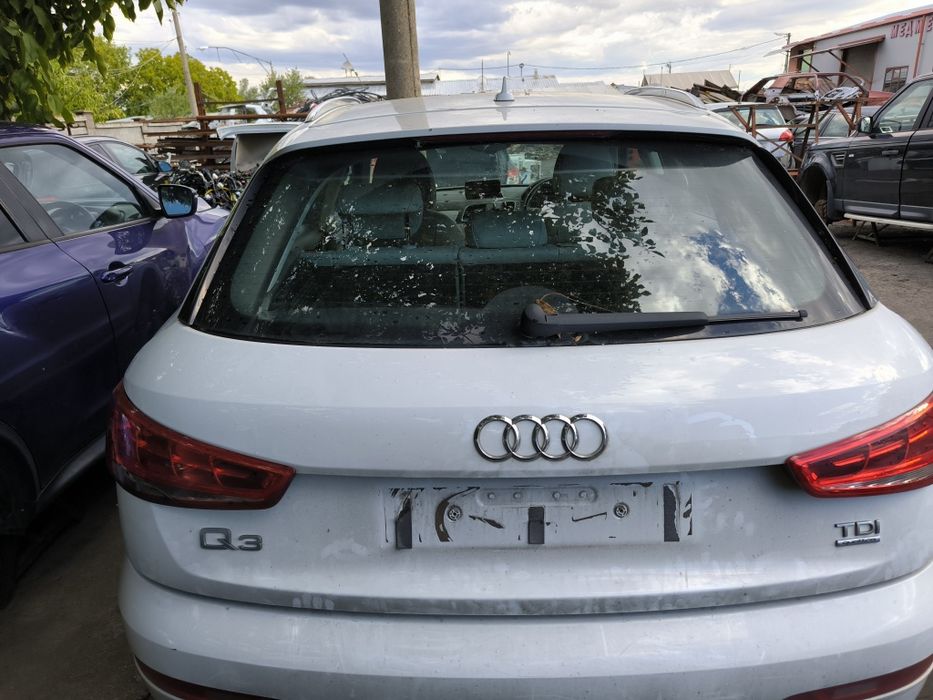 Заден капак за Audi Q3