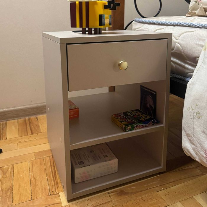 Прикроватная тумба с ящиком