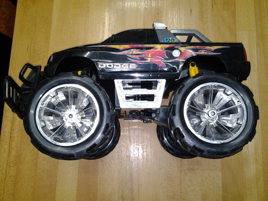 ***Dodge by Tyco | 44 x 44 cm | masinuta copii