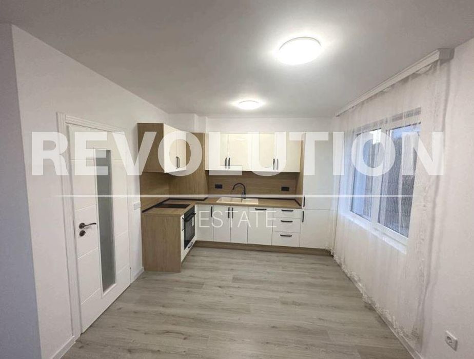 Дава се под наем Двустаен апартамент в Варна, Възраждане 4 - 56 кв.м за 450 € - Снимка #1