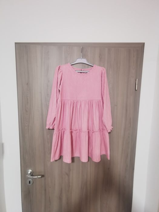 Rochiță Reserved, pentru fete 7-8 ani
