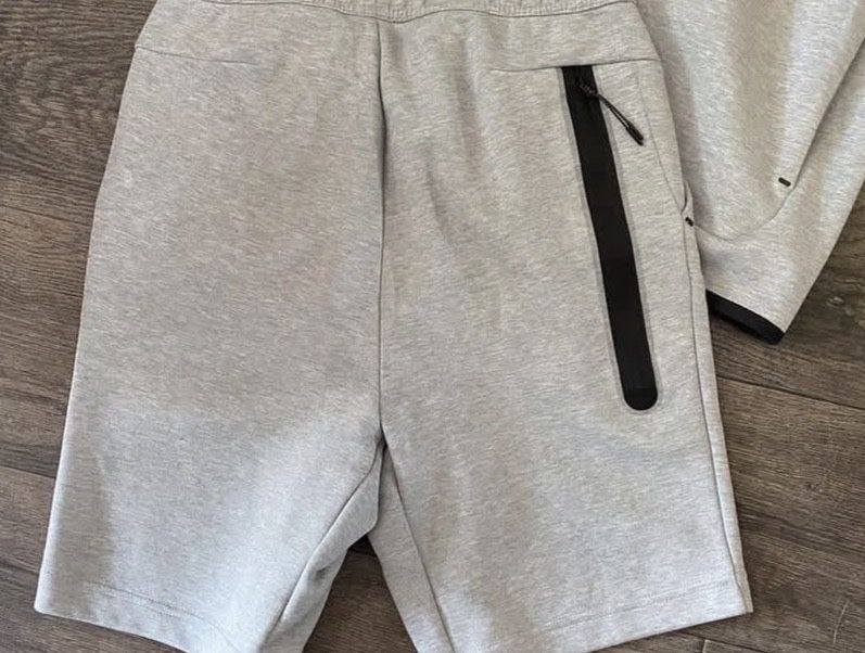 Шорты Nike tech fleece