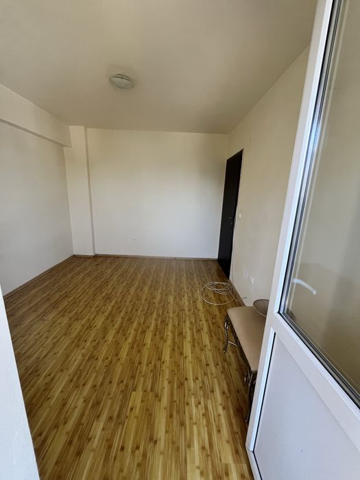 Vand apartament decomandat