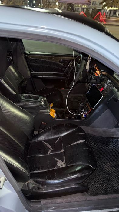 Продам срочно, Мерседес 4.2 по доку 3.2