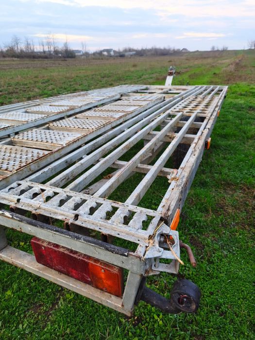 Platformă auto fără acte