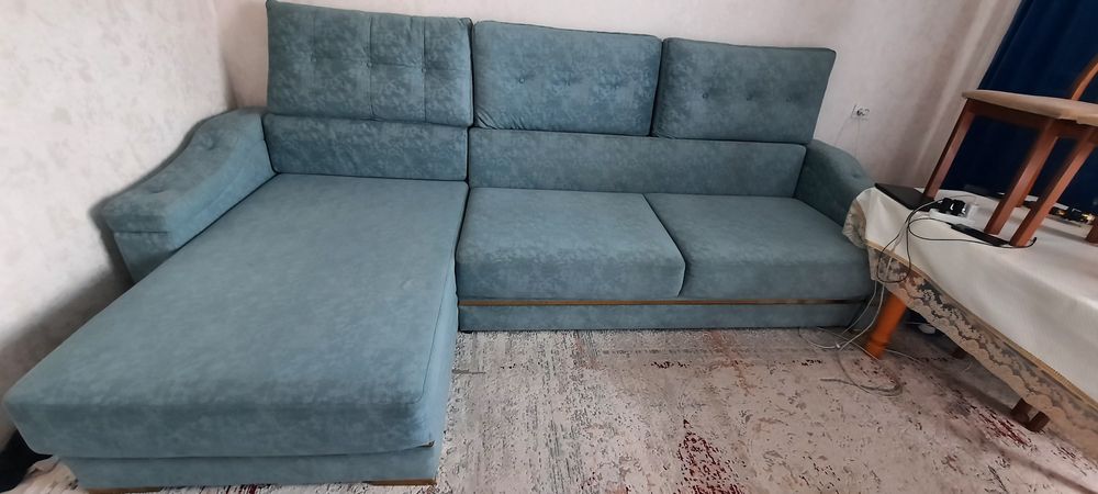 Продам угловой диван, в отличном состоянии