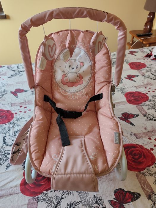 Бебешки шезлонг.