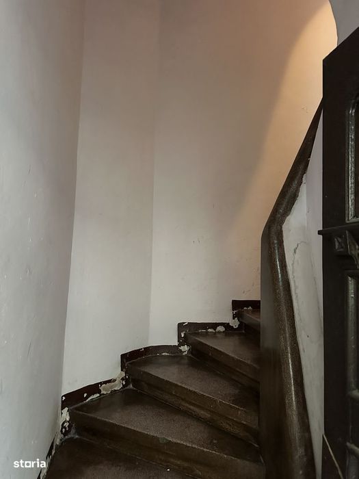 Apartament in vila interbelica, curte, strada linistita Tineretului