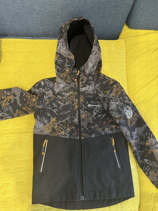 Продам 2 ветровки outventure