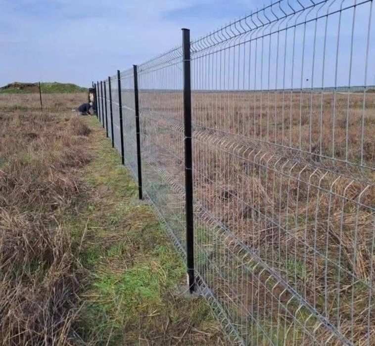 Vândă garduri din plasa bordurată