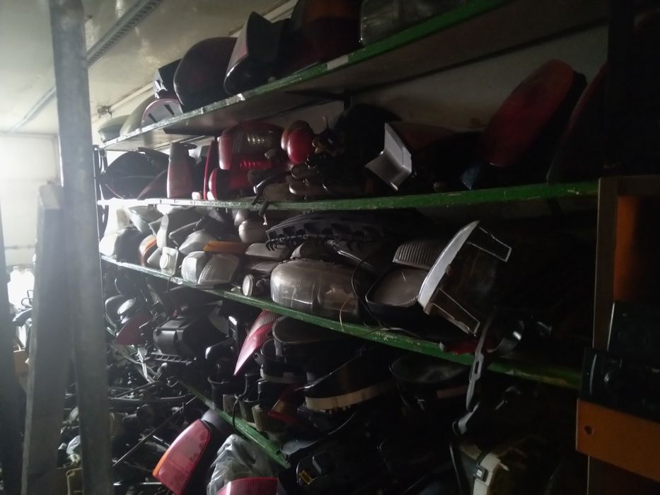 Фарове и стопове