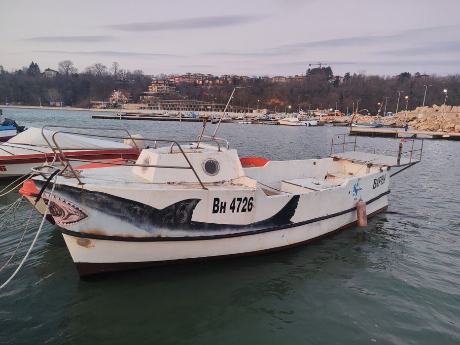 Лодка ЯЛ 6  без стопански риболов!