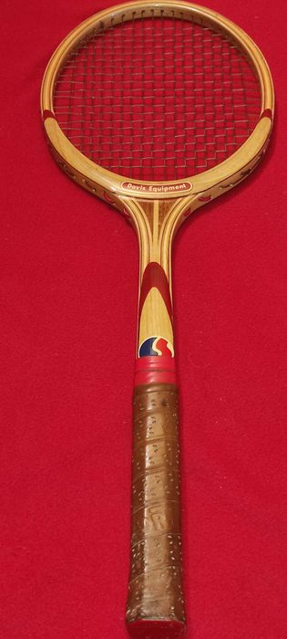 pt. colectionari  RACHETA tenis camp vintage DIN LEMN  o bijuterie  / impecabila