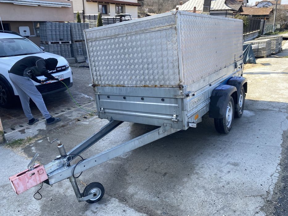 Remorca Faro Solidus 750kg