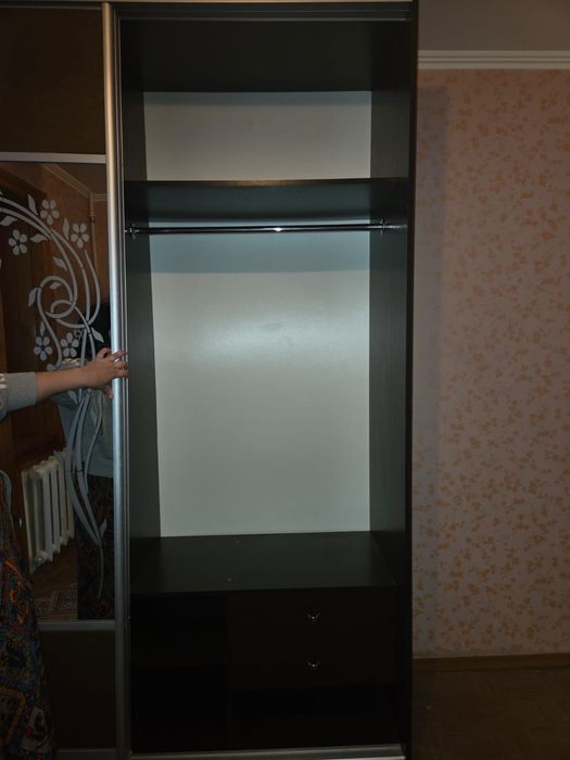 Срочно продам шкаф купе!