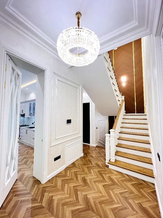 Шикарный ховли сотилади!!!
Изза узумзор махалла 
Майдони 2.5 сотих 3 у