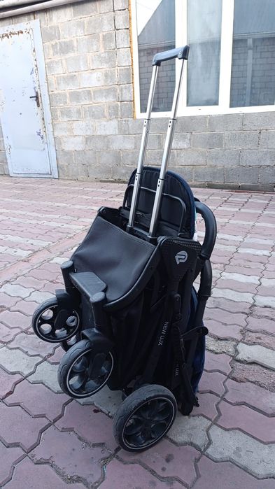 Продам прогулочную коляску