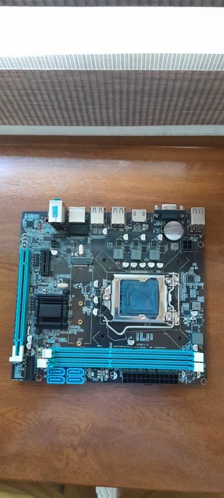 Материнская плата на ПК.