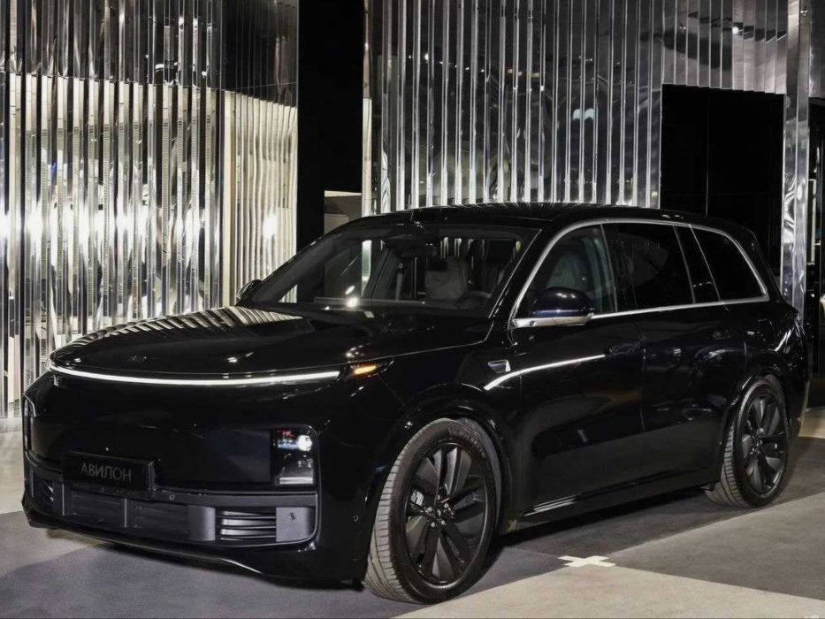 Elite transport services in Uzbekistan for tour trip excursion Li L9