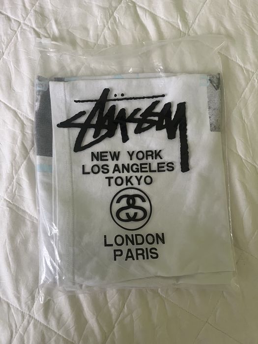 Stussy World Tour Tee — Бяла М