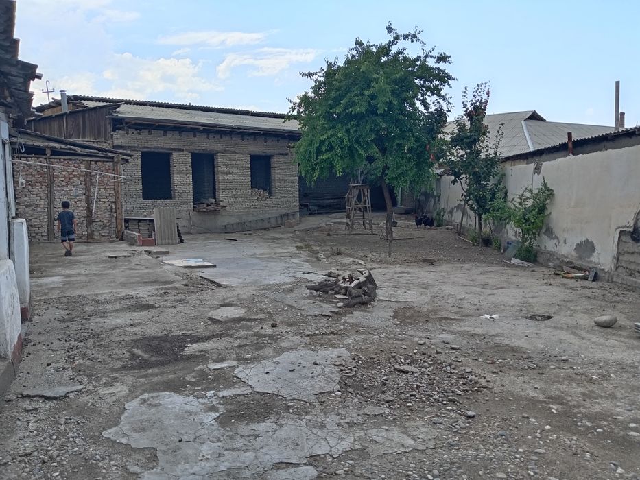 Uy sotiladi tamiri  tugamagan 4 sotix