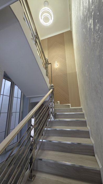 Сотилади ЕвроКоттедж ПРОДАЁТСЯ Кибрай Набережные Участка  Под ключ