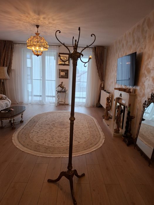 Cuier bronz stil baroc 1,80 cm.