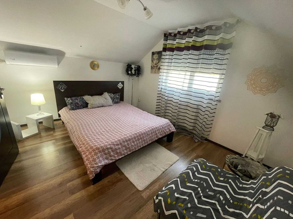 Cazare apartament regim hotelier, PARCARE, 2,2 km Spitalul Judetean