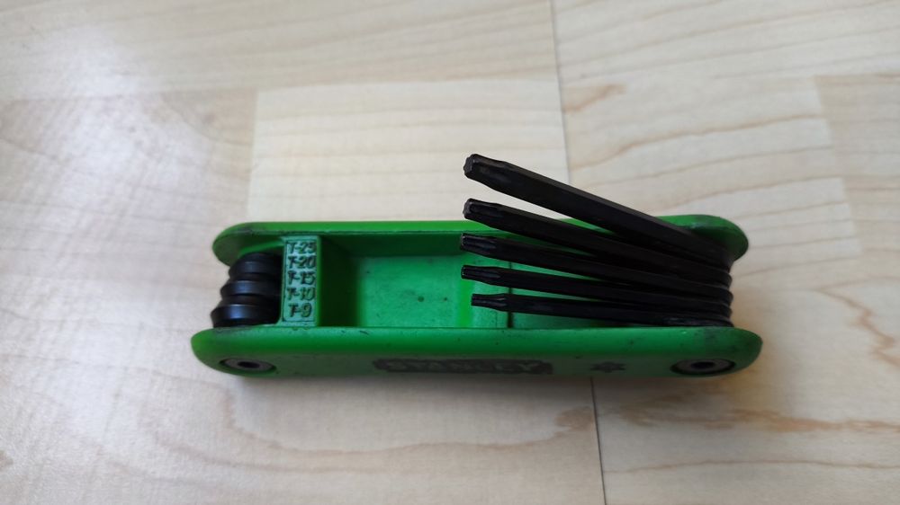 Ключ Stanley Г-образен Torx комплект TX9 -TX40 мм. 8 бр
