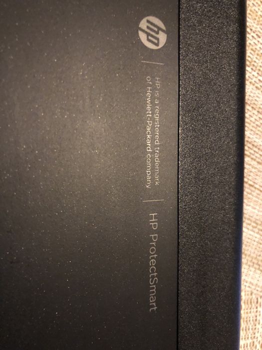 HP Pavilion 17.3 с чанта  мишка  тонколони и субуфер Logitech