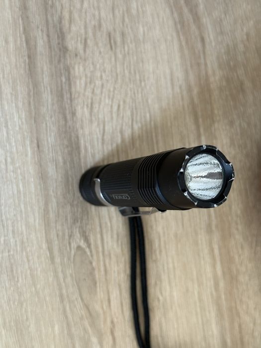 Фонарик Convoy s8