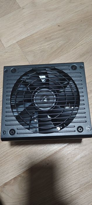 Sursa Corsair RM 650