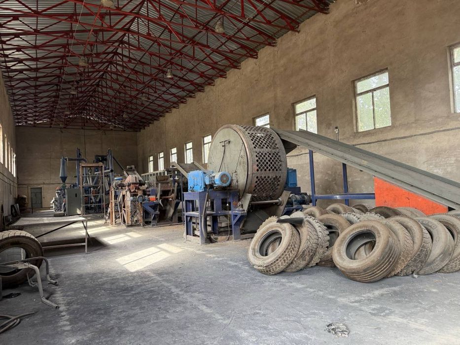 Нотурар бино сотилади 1,8 гектар Янги Узбекистон тарафда