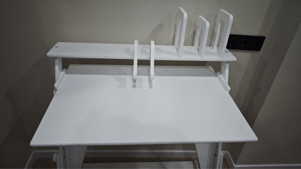 Продам детский стол и стул