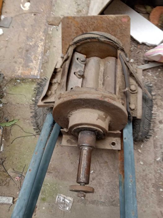 Moara tocator reciclator plastic sau diverse vegetale