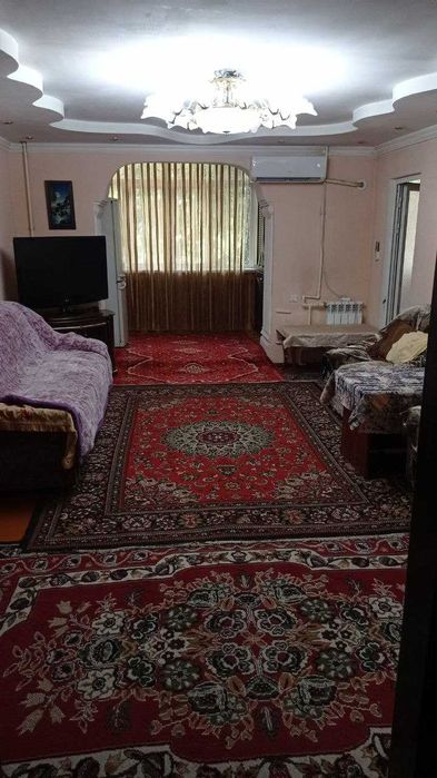 АРЕНДА Чиланзар - 1кв-л  2/2/4  балкон 2х6