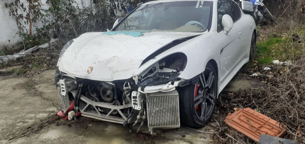 Porsche Panamera Avariat 4.8i 500cp