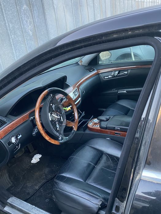 Dezmembrez mercedes s class 350 benzina