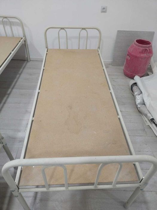 Медицинский кровать (без регулировки)